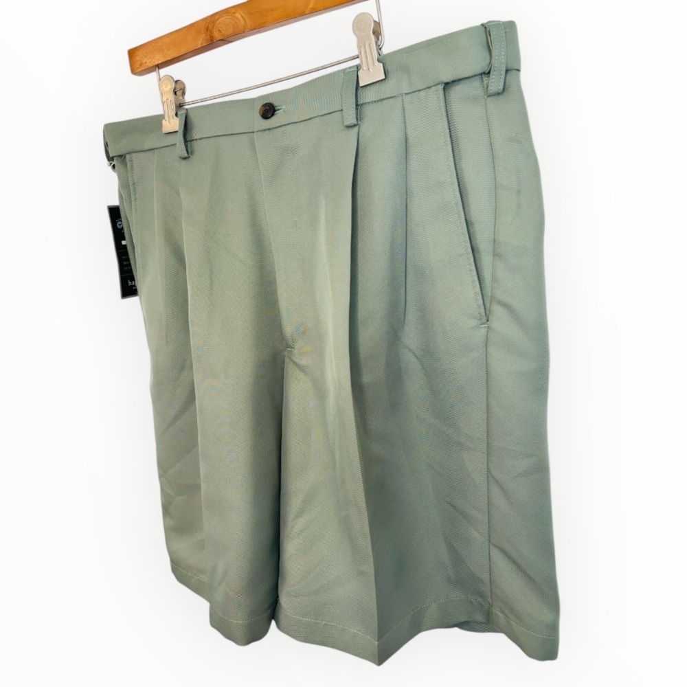 NWT Haggar Men's Performance Cool 18 Pleated Sage Green Golf Shorts Size 34 - Picture 5 of 9